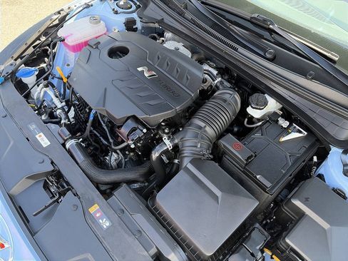 Used 2022 Hyundai Elantra N FWD image 15