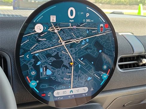 Used 2025 MINI Cooper 2-Door Hardtop image 15