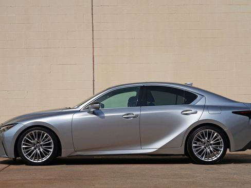Used 2023 Lexus IS 300 w/ Premium Package RWD image 8