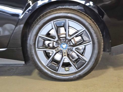 Used 2023 BMW i4 eDrive40 w/ Premium Package RWD image 8