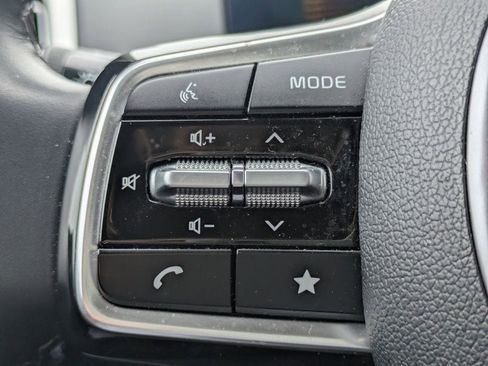 Used 2024 Kia Sorento S FWD image 25
