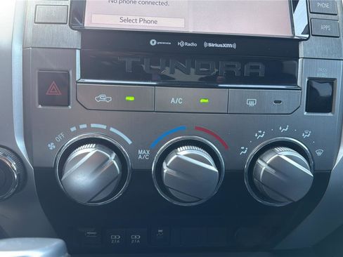 Used 2020 Toyota Tundra SR5 w/ SR5 Leather Package AWD/4WD image 18