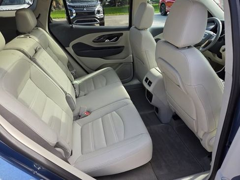 Used 2024 GMC Terrain Denali w/ Denali Premium Package AWD/4WD image 14