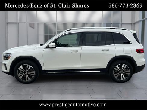 Certified 2026 Mercedes-Benz GLB 250 4MATIC image 2
