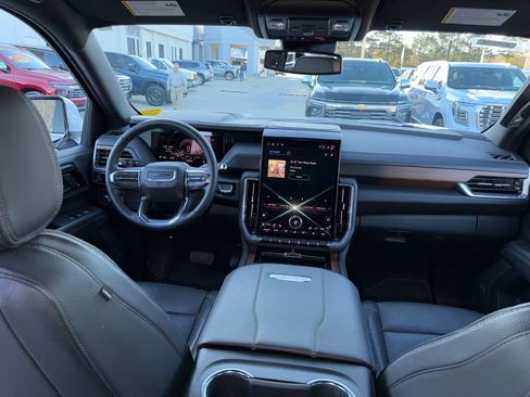 Certified 2025 GMC Yukon XL Denali image 15