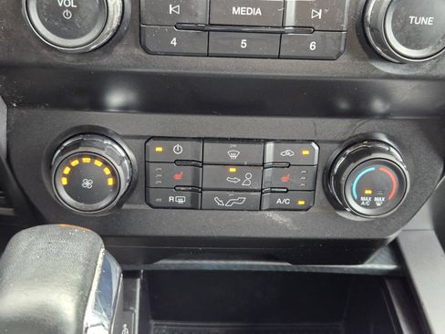 Used 2020 Ford F150 XLT w/ Equipment Group 302A Luxury RWD image 14