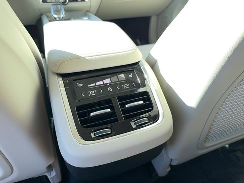 Used 2026 Volvo XC60 B5 Ultra w/ Protection Package Premier AWD/4WD image 17
