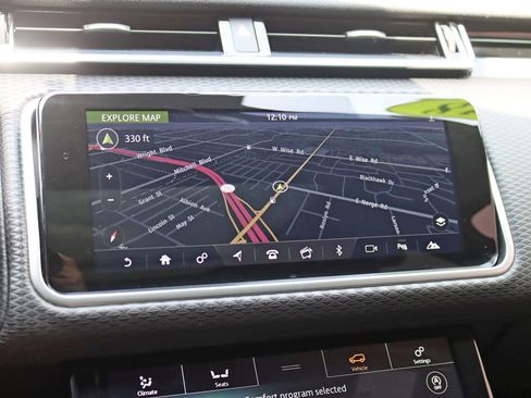 Used 2018 Land Rover Range Rover Velar R-Dynamic SE image 20