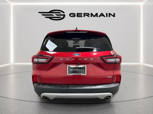 Used 2025 Ford Escape SE image 7
