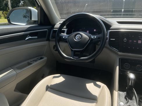 Used 2020 Volkswagen Atlas SEL image 28