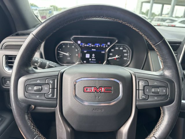 Used 2021 GMC Yukon XL AT4 w/ AT4 Premium Plus Package AWD/4WD image 31