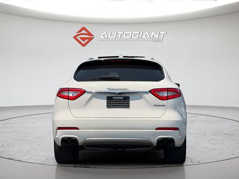 Used 2017 Maserati Levante S AWD/4WD image 14