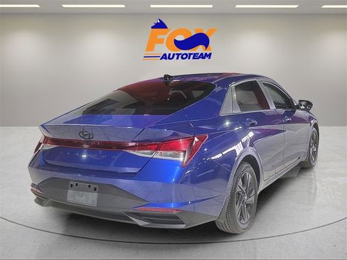 Used 2023 Hyundai Elantra SEL image 5