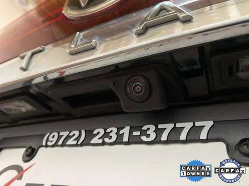 Used 2025 Volkswagen Atlas Cross Sport SE w/ Black Wheel Package image 98