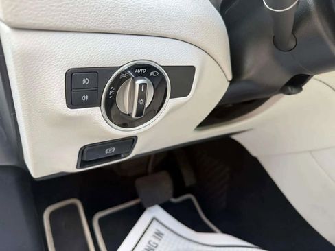 Used 2019 Mercedes-Benz GLA 250 4MATIC image 19