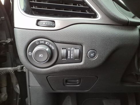 Certified 2019 Jeep Cherokee Limited image 15