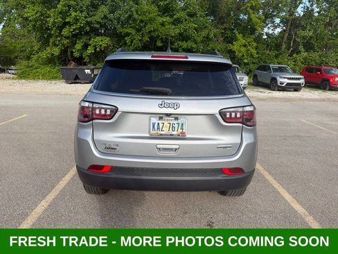 Used 2022 Jeep Compass Latitude w/ Convenience Group AWD/4WD image 3