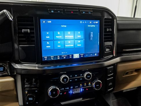 Used 2024 Ford F250 Lariat w/ Sport Appearance Package AWD/4WD image 24