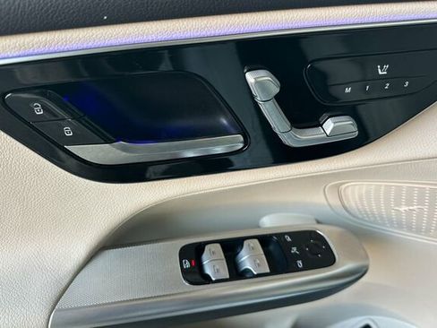 Certified 2025 Mercedes-Benz GLC 300 image 11