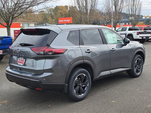 New 2026 Nissan Rogue SV image 5
