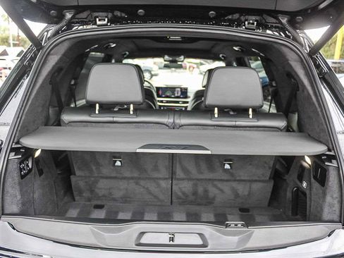 Used 2026 BMW X7 M60i image 25