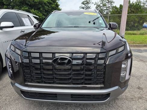 Used 2024 Hyundai Palisade SEL FWD image 2