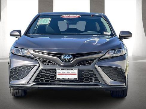 Certified 2022 Toyota Camry SE w/ Convenience Package FWD image 8