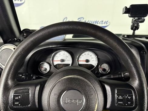 Used 2014 Jeep Wrangler Unlimited Sport image 11