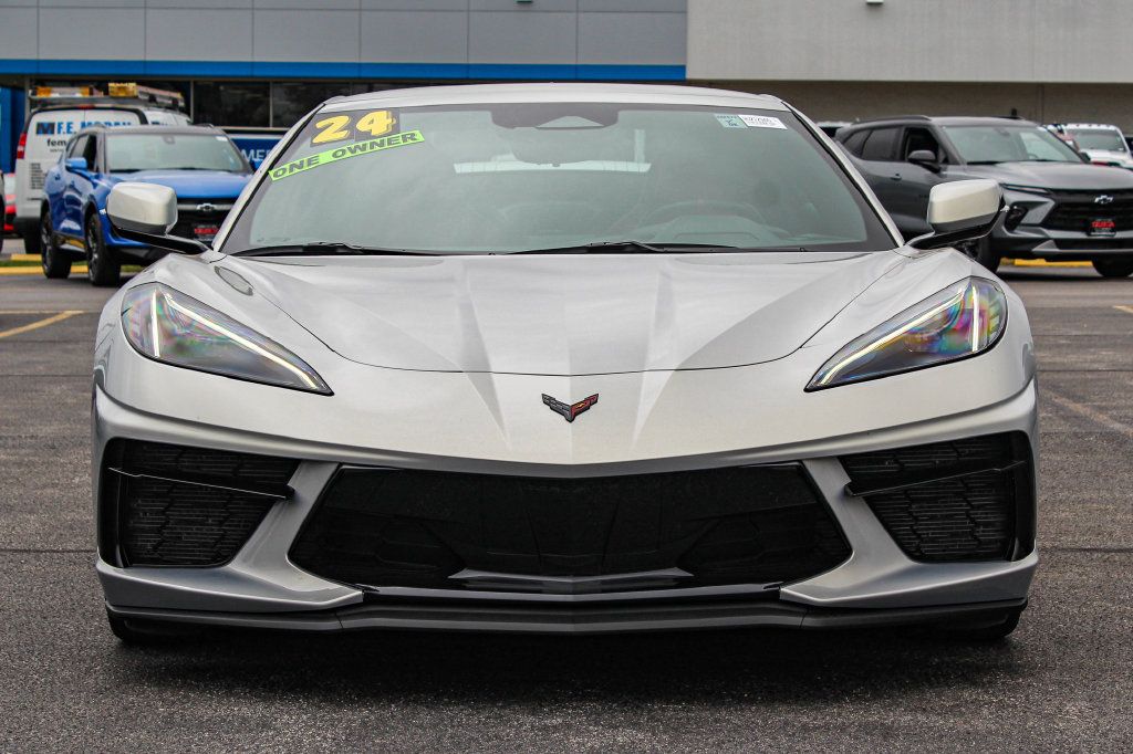 Used 2024 Chevrolet Corvette Stingray Convertible w/ 1LT RWD image 4