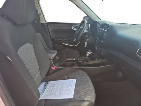 Used 2022 Kia Soul LX w/ Technology Package FWD image 17