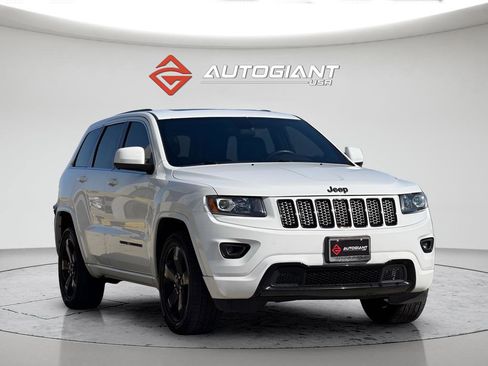 Used 2015 Jeep Grand Cherokee Altitude image 15