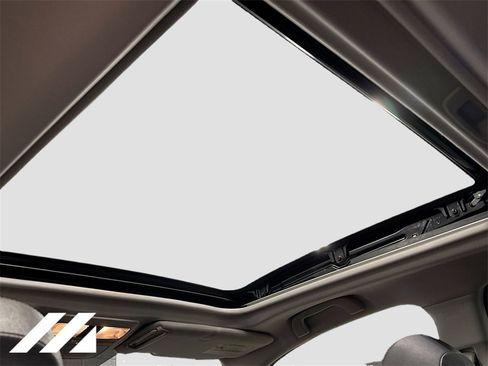 Used 2017 Subaru Forester 2.5i Touring w/ Popular Package #2 image 23