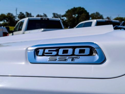Used 2025 RAM 1500 Laramie w/ Laramie Southwest Edition AWD/4WD image 3