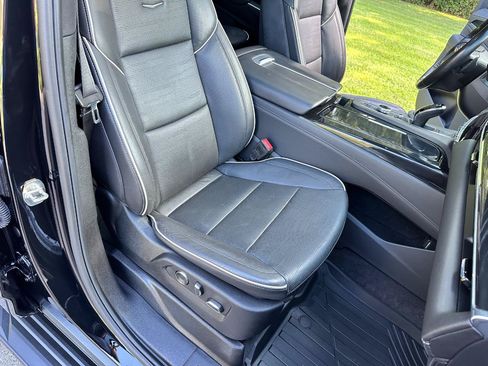 Used 2023 Cadillac Escalade Sport AWD/4WD image 40