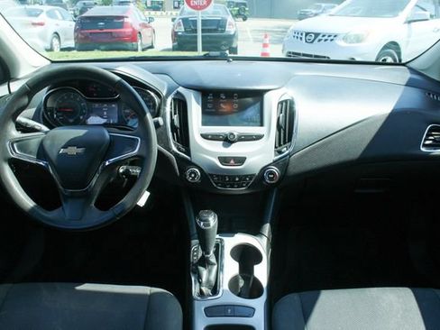 Used 2016 Chevrolet Cruze LS FWD image 16