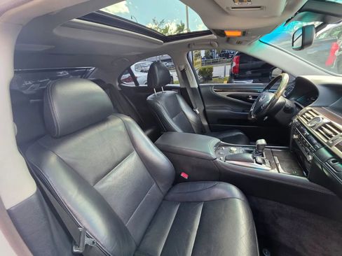 Used 2014 Lexus LS 460 w/ Comfort Package RWD image 15