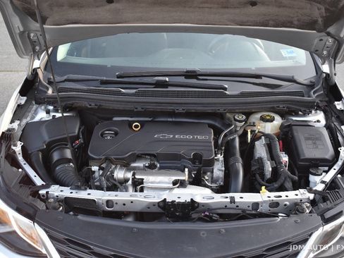 Used 2017 Chevrolet Cruze LT w/ Convenience Package image 32