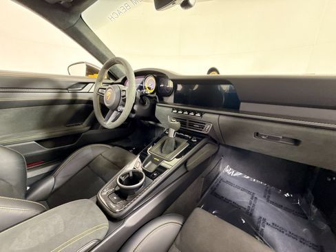 Used 2022 Porsche 911 GT3 RWD image 26