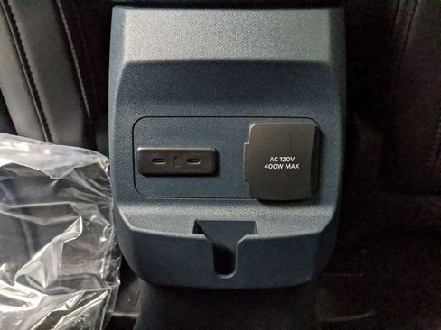 New 2026 Ford Maverick Lariat w/ Black Appearance Package image 19