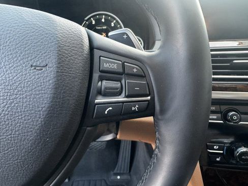 Used 2015 BMW 750Li xDrive xDrive w/ M Sport Edition image 32