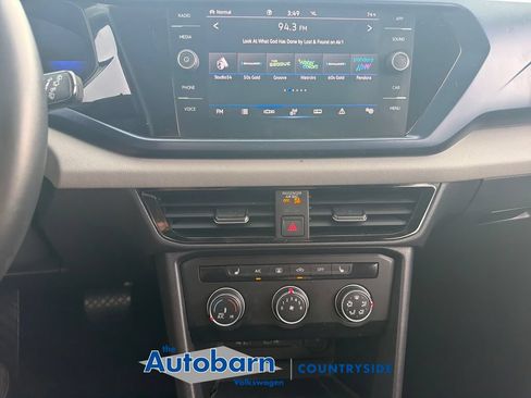 Certified 2022 Volkswagen Taos SE FWD image 15