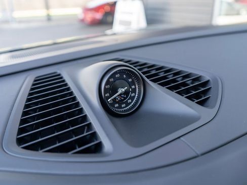 New 2026 Porsche Macan 4 Electric image 23