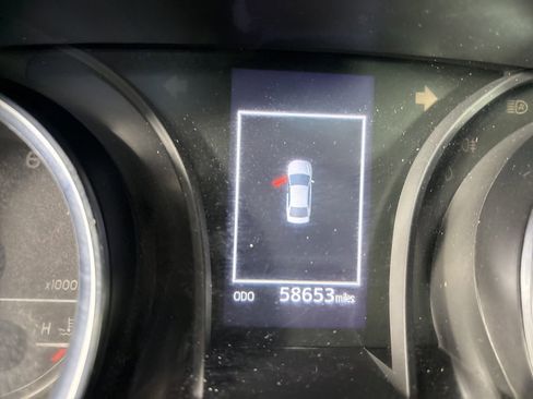 Used 2020 Toyota Camry LE w/ Convenience Package image 13