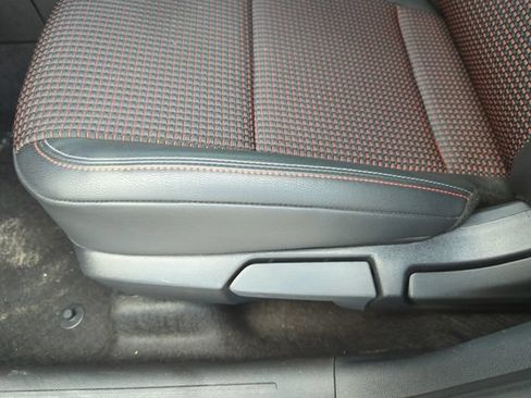 Certified 2025 Nissan Kicks SR FWD image 33