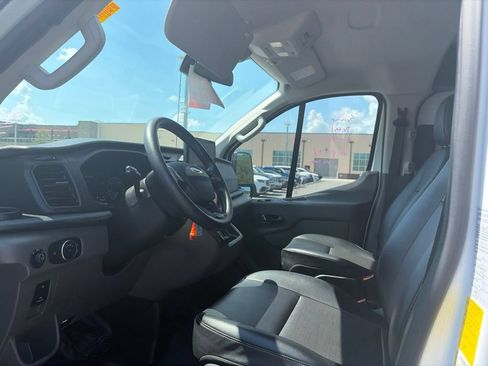 Used 2023 Ford Transit 150 Low Roof RWD image 6