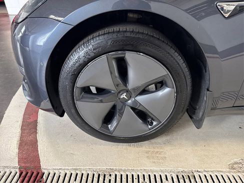 Used 2018 Tesla Model 3 Long Range image 13