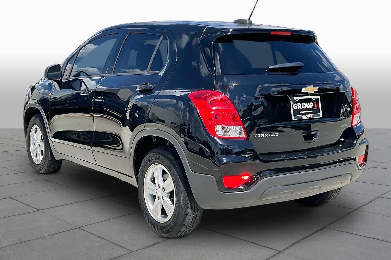 Used 2020 Chevrolet Trax LS w/ Tint and Cruise Package AWD/4WD image 11