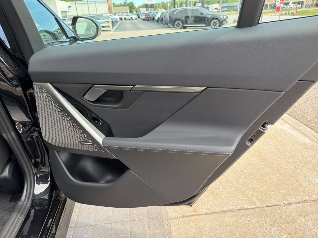 New 2027 BMW 550e xDrive AWD/4WD image 11