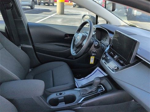 Certified 2025 Toyota Corolla LE image 10
