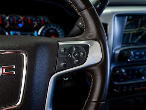 Used 2018 GMC Sierra 1500 SLT AWD/4WD image 38